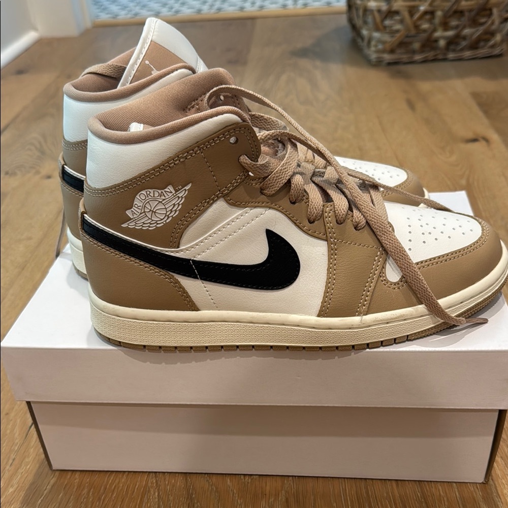 Nike Air Jordan Men's Tan and Black Sneakers